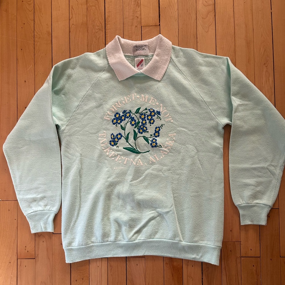 Light Blue Floral Screen Printed Women's Sweatshirt with Collar